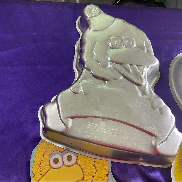 New VTG 📌Wilton 1993 Big Bird Sesam Street w/ Banner & 2003 Butterfly Cake  Pan - Picture 2 of 15